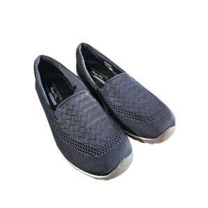 Skechers Relaxed FIT Air Cooled Memory Foam Sneakers, slip-on shoes. Size 9.5